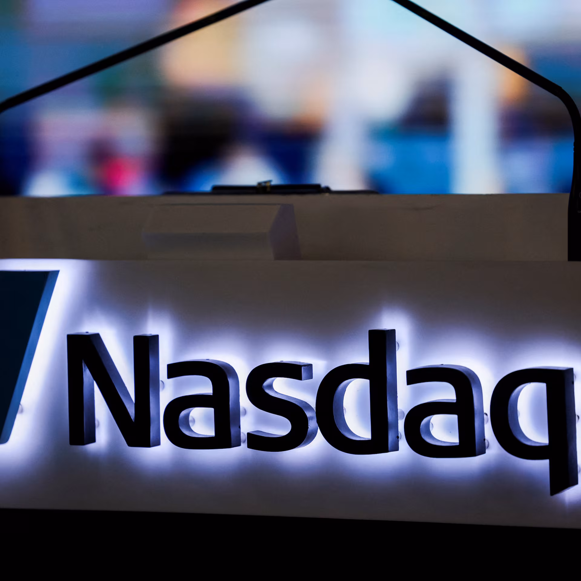 【2026 最全 NASDAQ ETF投資指南】NASDAQ 是什麼？成分股、回報率全解析，月供最強納斯達克 ETF 香港買入攻略！
